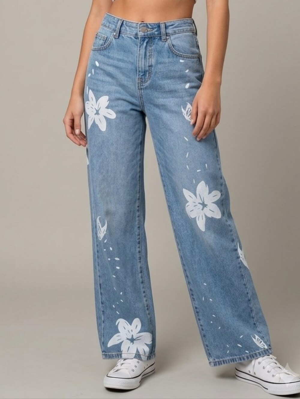 NWT Daydreamer Floral & Butterfly Graphic Wide Leg Light Wash Blue Jeans Size 25